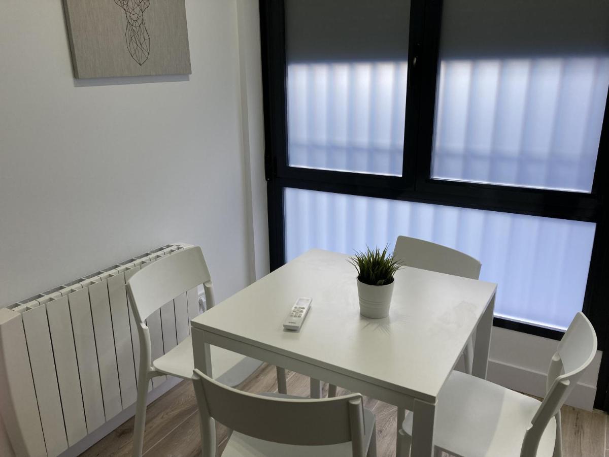 Plaza Castilla Apartments Мадрид Екстериор снимка